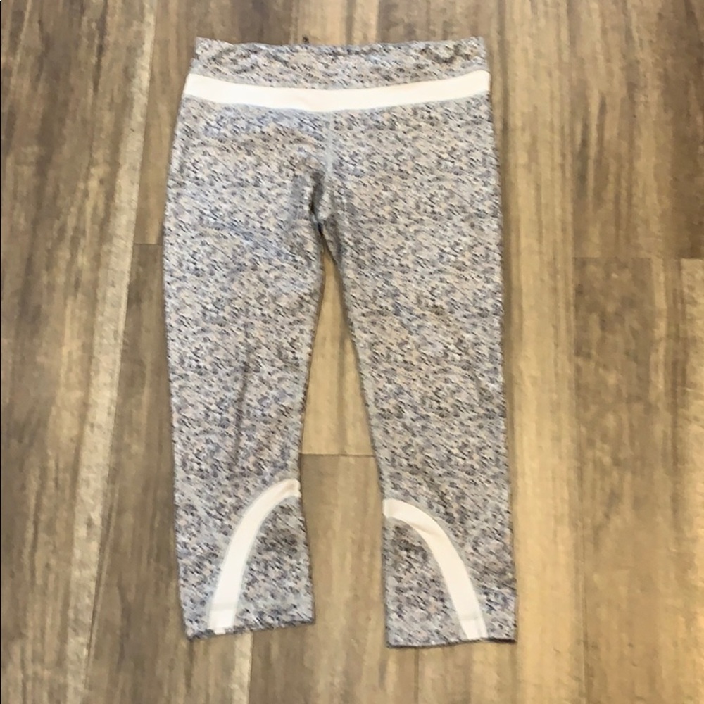 Lululemon Run: Inspire Crop II crops size 8